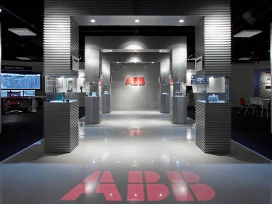 ABB 日本ベーレー株式会社様の納入事例／【デモルーム】顧客を迎えるゲート。