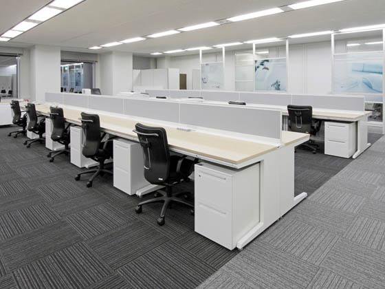 ジェイアール東海商事株式会社様の納入事例／【執務エリア】執務エリアは開放的なオープンオフィスを実現。